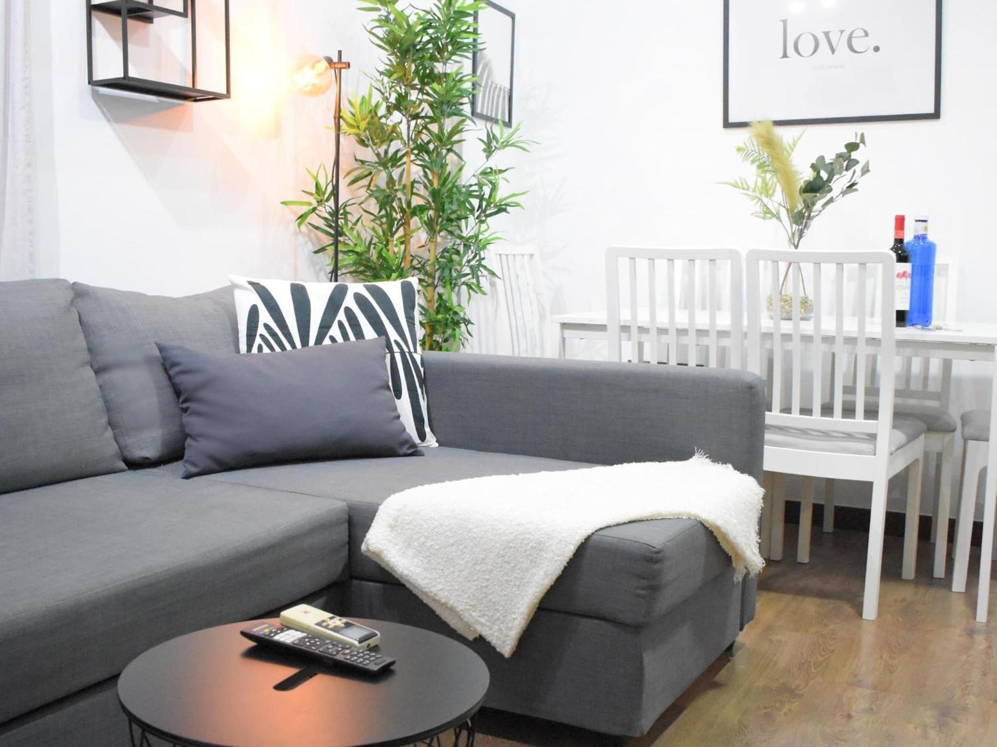 Apartamento Tranquilo En Zona Pintoresca Del Centro Historico De Malaga. Málaga